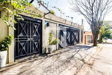 Casa à venda com 550m², 4 quartos e 4 vagasFachada