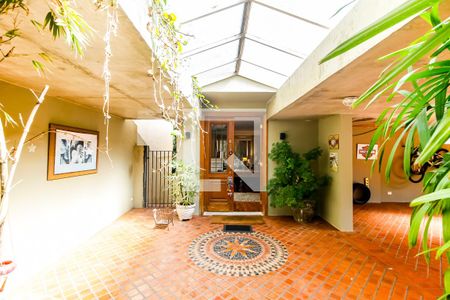 Casa à venda com 550m², 4 quartos e 4 vagasEntrada