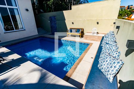 Casa à venda com 550m², 4 quartos e 4 vagasPiscina