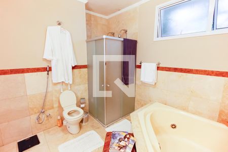 Casa à venda com 550m², 4 quartos e 4 vagasBanheiro da Suíte 1