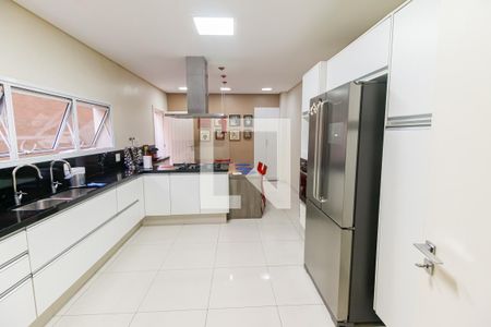 Casa à venda com 550m², 4 quartos e 4 vagasCozinha - Armários