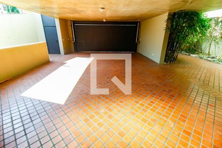 Casa à venda com 550m², 4 quartos e 4 vagasGaragem