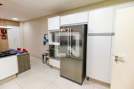 Casa à venda com 550m², 4 quartos e 4 vagasCozinha - Armários