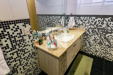 Casa à venda com 550m², 4 quartos e 4 vagasBanheiro da Suíte 3