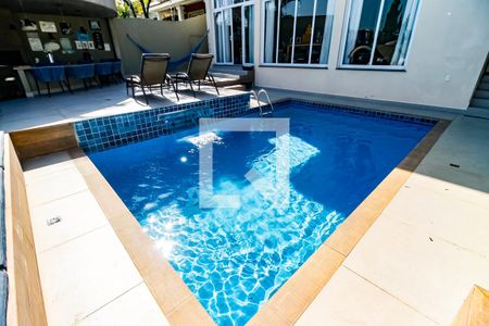 Casa à venda com 550m², 4 quartos e 4 vagasPiscina