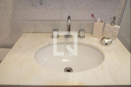 Casa à venda com 126m², 3 quartos e 2 vagas Casa à venda com 126m², 3 quartos e 2 vagasBanheiro da Suíte