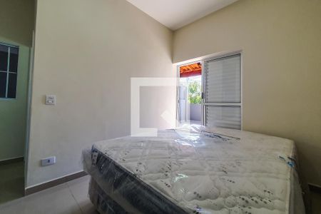 kit studio quarto de casa para alugar com 1 quarto, 40m² em Vila Firmiano Pinto, São Paulo