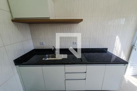 cozinha de casa para alugar com 1 quarto, 21m² em Vila Firmiano Pinto, São Paulo