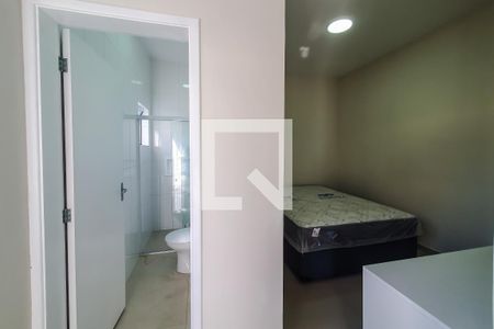 corredor de casa para alugar com 1 quarto, 21m² em Vila Firmiano Pinto, São Paulo
