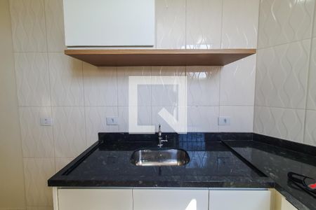 Cozinha de casa para alugar com 1 quarto, 37m² em Vila Firmiano Pinto, São Paulo