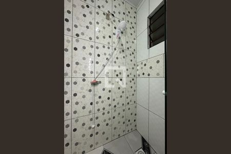 Casa à venda com 120m², 2 quartos e 2 vagasBox do Banheiro 2 