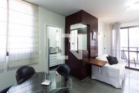 Sala de apartamento para alugar com 1 quarto, 76m² em Moema, São Paulo