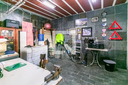 Casa à venda com 360m², 3 quartos e 4 vagas Casa à venda com 360m², 3 quartos e 4 vagasQuarto de Serviço