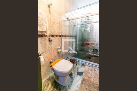 Casa à venda com 360m², 3 quartos e 4 vagas Casa à venda com 360m², 3 quartos e 4 vagasBanheiro da Suíte