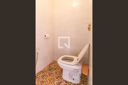 Casa à venda com 360m², 3 quartos e 4 vagas Casa à venda com 360m², 3 quartos e 4 vagasLavabo