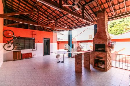 Casa à venda com 360m², 3 quartos e 4 vagas Casa à venda com 360m², 3 quartos e 4 vagasEspaço Gourmet