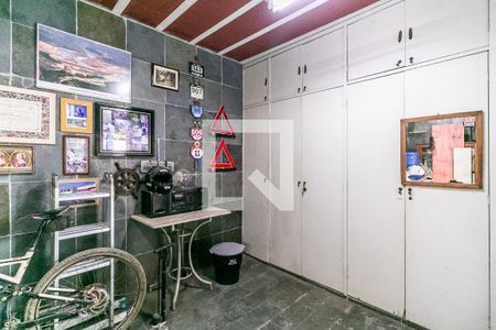 Casa à venda com 360m², 3 quartos e 4 vagas Casa à venda com 360m², 3 quartos e 4 vagasQuarto de Serviço