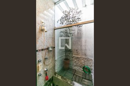 Casa à venda com 360m², 3 quartos e 4 vagas Casa à venda com 360m², 3 quartos e 4 vagasBanheiro da Suíte