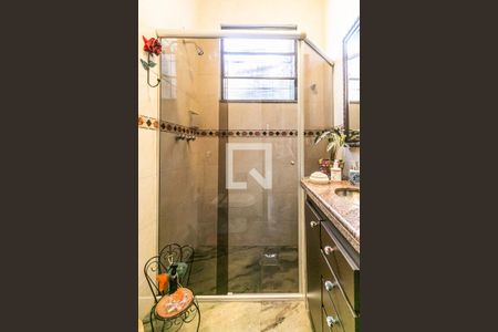 Casa à venda com 360m², 3 quartos e 4 vagas Casa à venda com 360m², 3 quartos e 4 vagasBanheiro Social