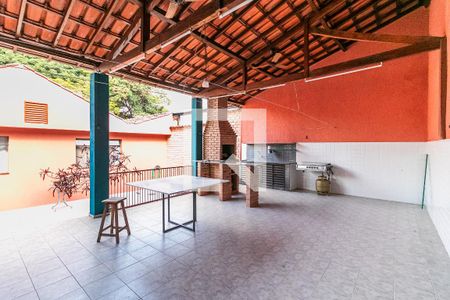 Casa à venda com 360m², 3 quartos e 4 vagas Casa à venda com 360m², 3 quartos e 4 vagasEspaço Gourmet