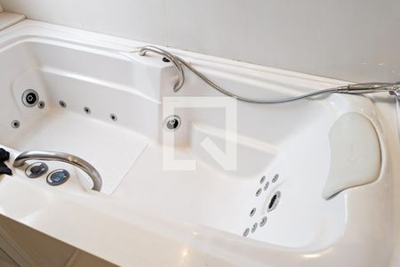 Apartamento à venda com 156m², 3 quartos e 4 vagasBanheiro da suíte 1