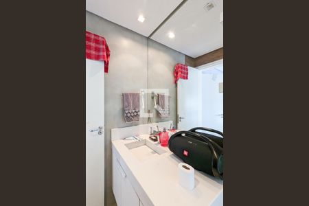 Apartamento à venda com 156m², 3 quartos e 4 vagasBanheiro da suíte 2