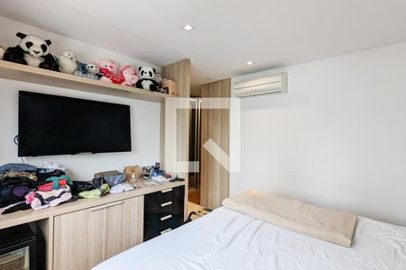 Apartamento à venda com 156m², 3 quartos e 4 vagasQuarto da suíte 1