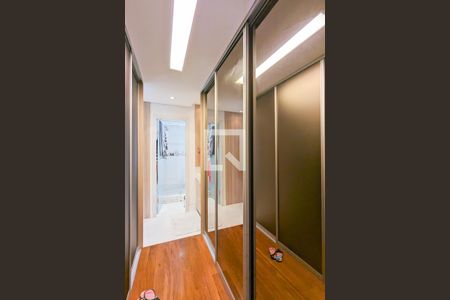 Apartamento à venda com 156m², 3 quartos e 4 vagasCloset da suíte 1