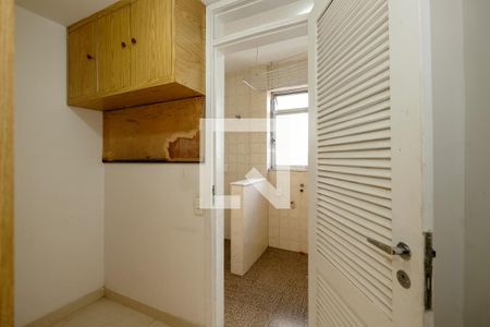 Apartamento à venda com 76m², 2 quartos e 1 vaga Apartamento à venda com 76m², 2 quartos e 1 vagaQuarto de Serviço