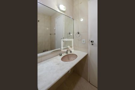 Apartamento à venda com 76m², 2 quartos e 1 vaga Apartamento à venda com 76m², 2 quartos e 1 vagaBanheiro da Suíte