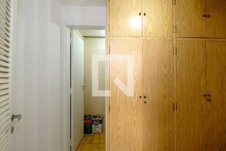 Apartamento à venda com 76m², 2 quartos e 1 vaga Apartamento à venda com 76m², 2 quartos e 1 vagaQuarto de Serviço