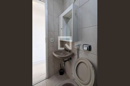 Apartamento à venda com 76m², 2 quartos e 1 vaga Apartamento à venda com 76m², 2 quartos e 1 vagaBanheiro Corredor