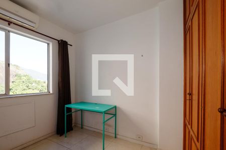 Apartamento à venda com 76m², 2 quartos e 1 vaga Apartamento à venda com 76m², 2 quartos e 1 vagaQuarto