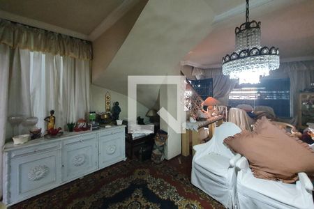 Casa à venda com 247m², 4 quartos e 2 vagas Casa à venda com 247m², 4 quartos e 2 vagassala