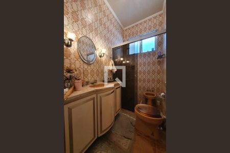 Casa à venda com 247m², 4 quartos e 2 vagas Casa à venda com 247m², 4 quartos e 2 vagasbanheiro