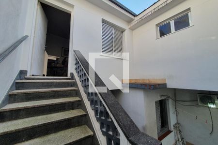 Casa à venda com 247m², 4 quartos e 2 vagas Casa à venda com 247m², 4 quartos e 2 vagasescada