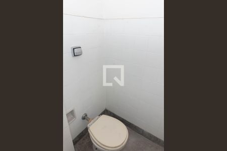 Apartamento para alugar com 72m², 2 quartos e sem vaga Apartamento para alugar com 72m², 2 quartos e sem vagaBanheiro de serviço