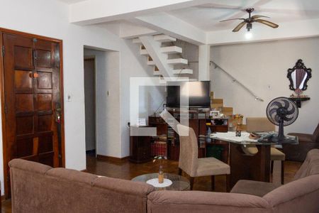 Casa para alugar com 4 quartos, 190m² em Rio Pequeno, São Paulo