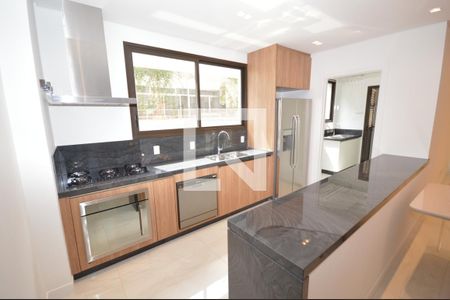 Apartamento à venda com 3 quartos, 106m² em Funcionários, Belo Horizonte