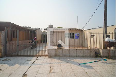 Casa à venda com 120m², 3 quartos e 3 vagas Casa à venda com 120m², 3 quartos e 3 vagasFachada