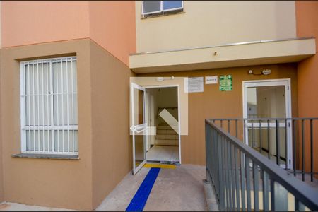 Entrada Bloco de apartamento para alugar com 2 quartos, 48m² em Jardim Dona Meri, Guarulhos
