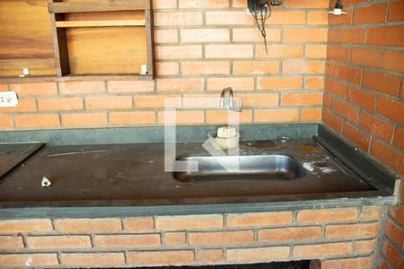 Casa à venda com 240m², 3 quartos e 1 vagaPia Churrasqueira