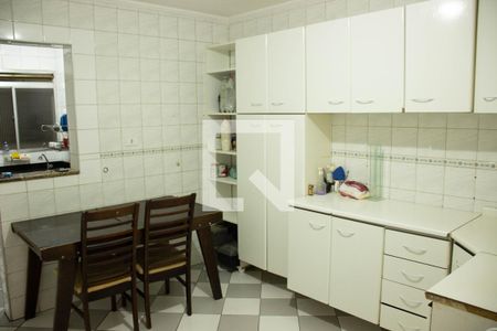 Casa à venda com 240m², 3 quartos e 1 vagaCozinha - Armários