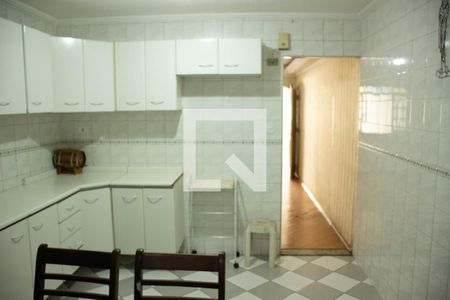 Casa à venda com 240m², 3 quartos e 1 vagaCozinha Armarios