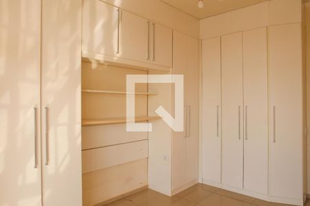 Apartamento à venda com 68m², 1 quarto e 1 vagaQuarto - Armários
