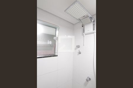 Banheiro de apartamento para alugar com 2 quartos, 44m² em Vila Ré, São Paulo