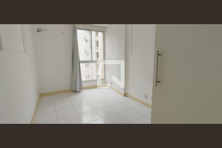Quarto 2 de apartamento para alugar com 2 quartos, 93m² em Costa Azul, Salvador