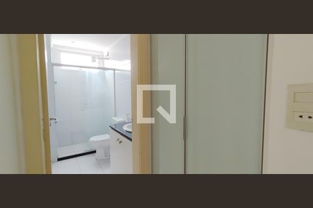 Banheiro de apartamento para alugar com 2 quartos, 93m² em Costa Azul, Salvador