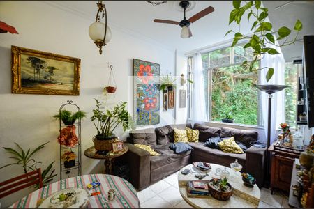 Apartamento à venda com 70m², 2 quartos e sem vagaSala