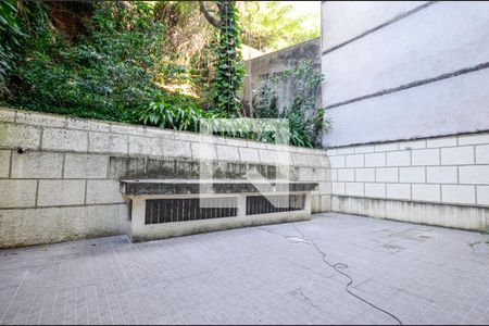 Apartamento à venda com 70m², 2 quartos e sem vagaÁrea comum